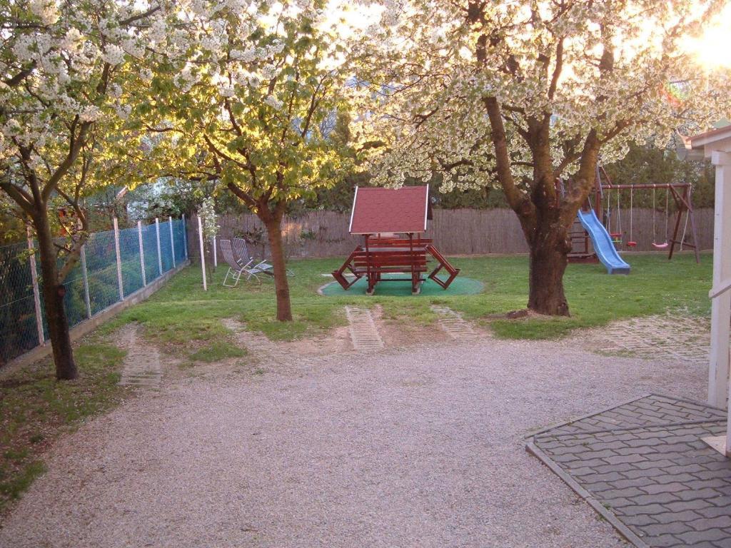 Apartman Heviz Holiday Buitenkant foto